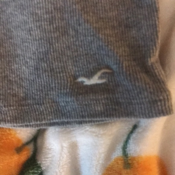 Gray tank top - Picture 2 of 4